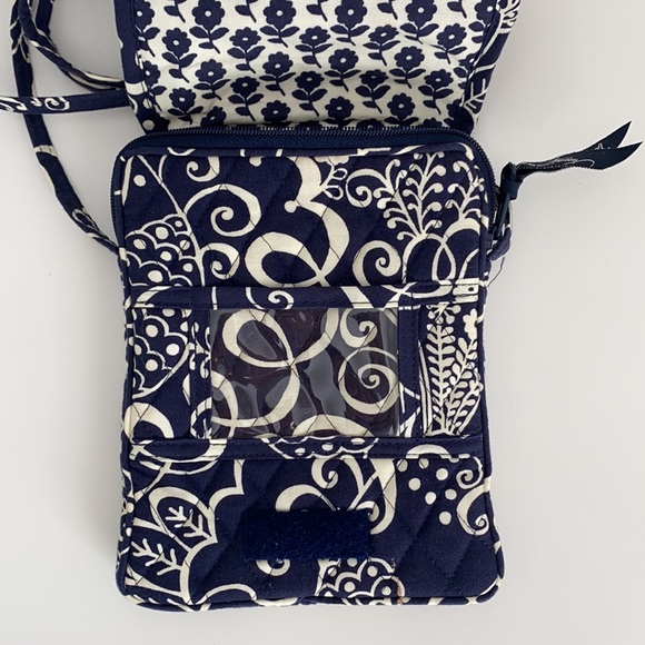 Vera Bradley Crossbody Bag - Picture 2 of 6